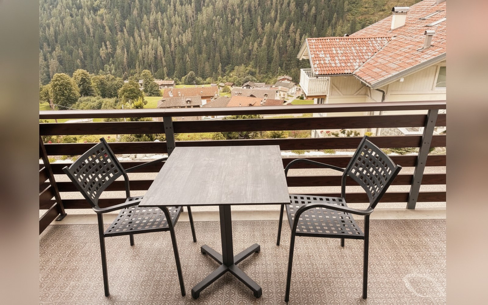 Terrazza con vista sulla Val di Rabbi, Villetta sulle Dolomiti