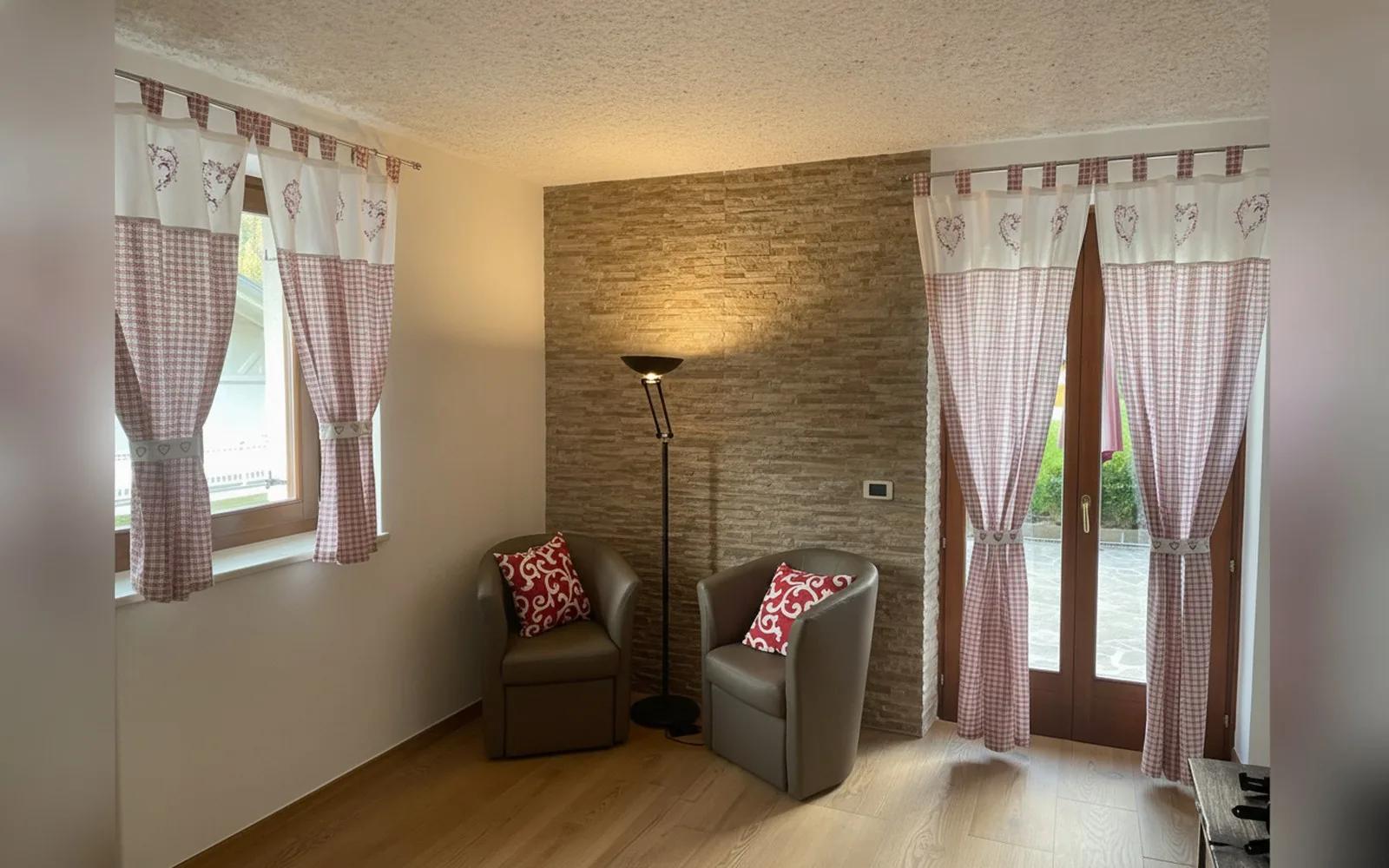 Villetta sulle Dolomiti — Appartamenti con vasca idromassaggio in Val di Rabbi, Trentino,  — galleria foto 35